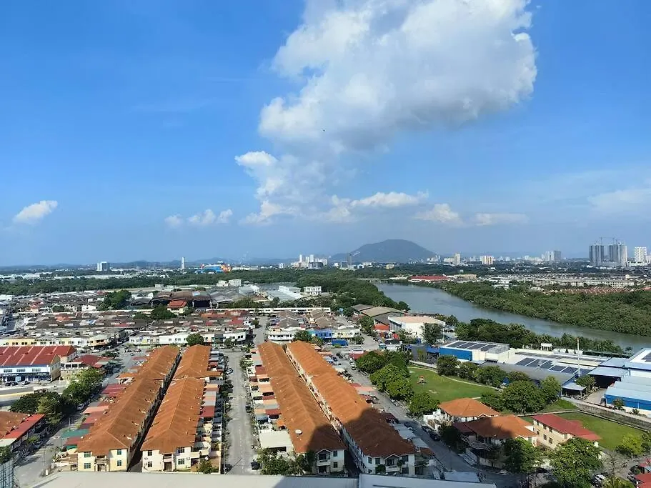 Nest4U Homestay Woodsbury Suites Butterworth